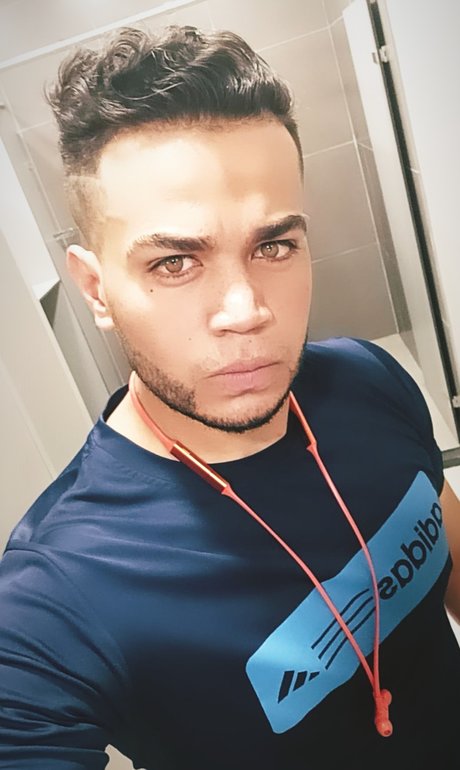 Helder Steven Valencia Gutierrez pornstar free pic