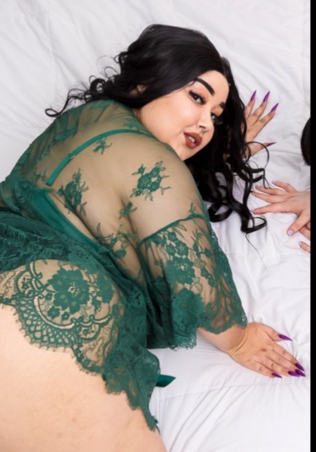 Miss Chloe Klein pretty star archive