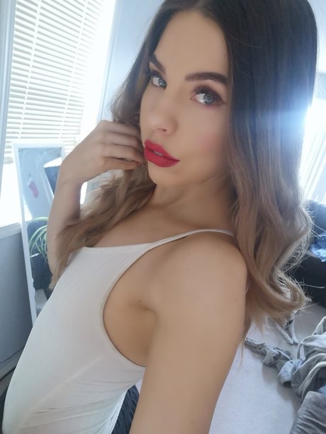 ParasXO star porn pics