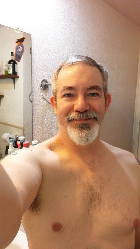 Daddybad44 pretty actress img