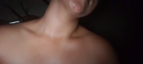 Pili Hu star sexy picture