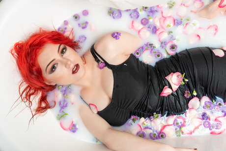 Melody Pope model sexy pic