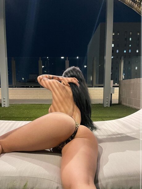 Triiniity free pornstar photo