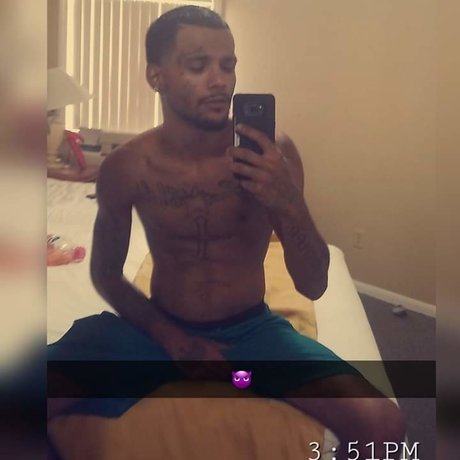 BigDick Tazzy hot model pics