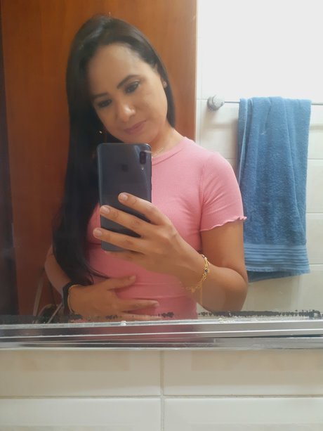 Naira Siqueira Alves top model pictures