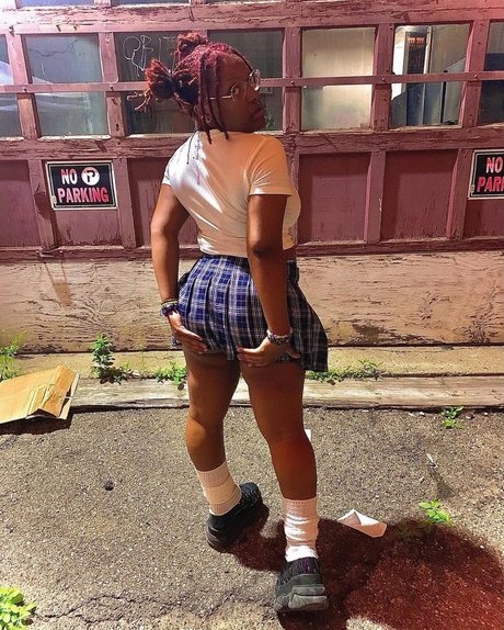 Saturn_ free model galleries