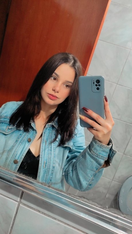 Andressa Cristina Dessa hot actress photo