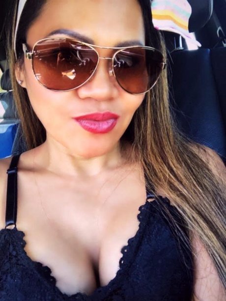 Sexy Candice Emerson model image