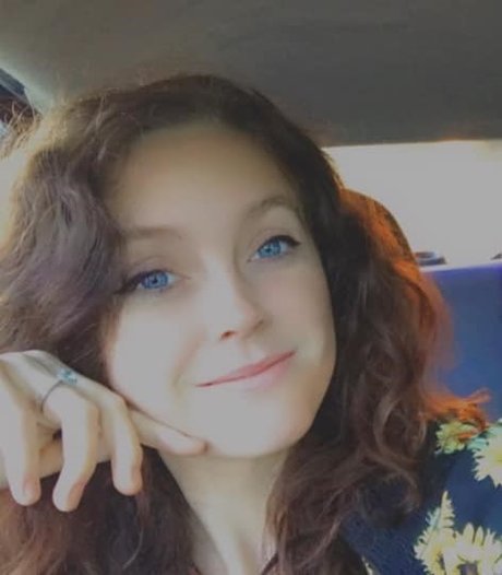 Tay Bunnie pretty model picture