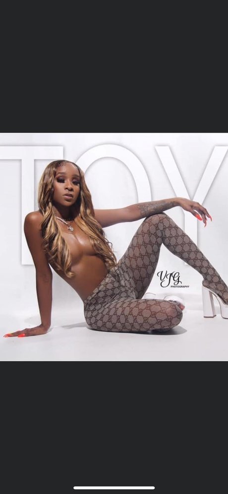 Some Elsee beautiful actress images