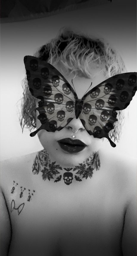 Chrissy BBW porn model img