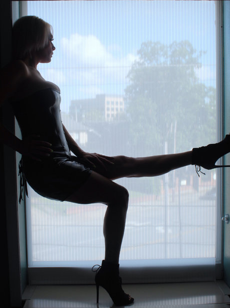 Whitnny Milli high quality actress pics