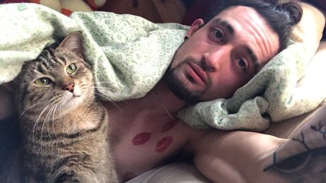 DeeWord free pornstar pic