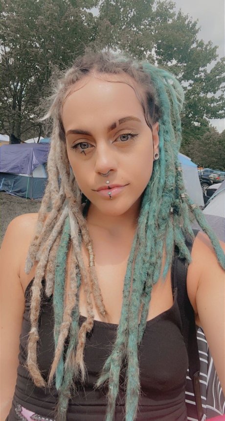 Navi Rose erotic pornstar image