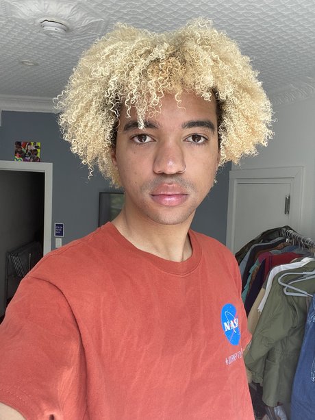 thetrumanshow star perfect pics