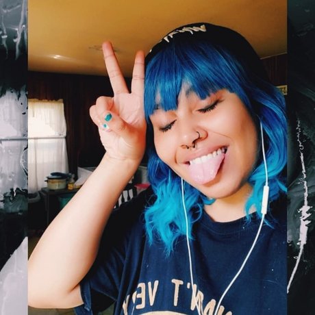 trvsh cryptiid art model galleries