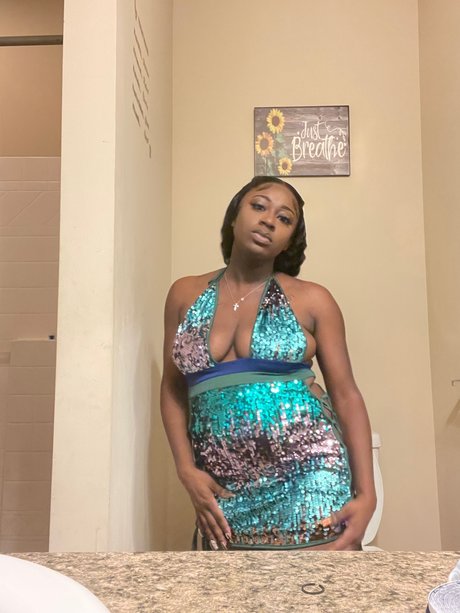 Precious Royal adult actress img