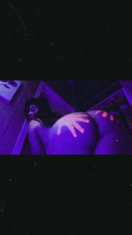 TOYKO free model photo