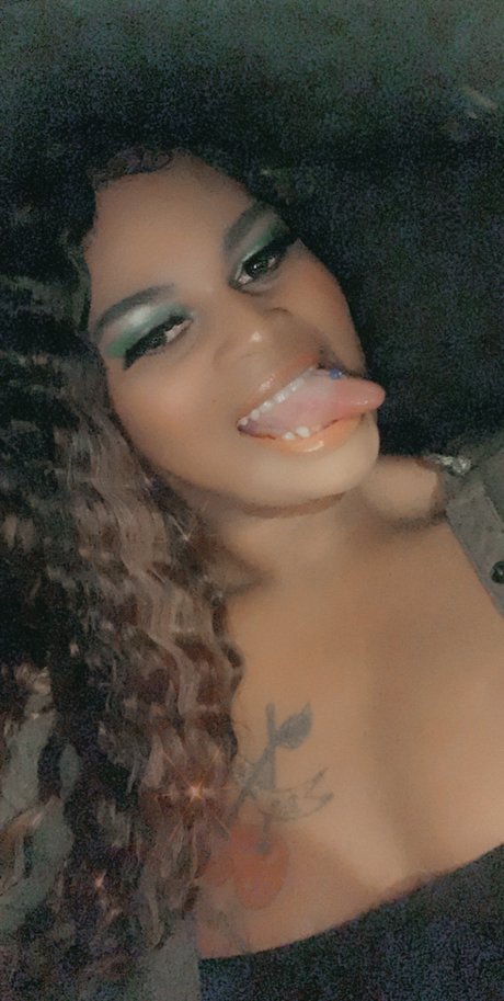 Delicious Cherrie model high quality pic