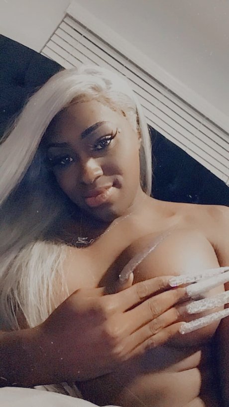 MalibuXXL model nudes image