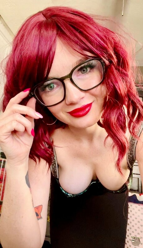 Sinful Sloth Slut she her_ naked model picture