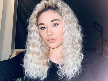 MissVIP model perfect image