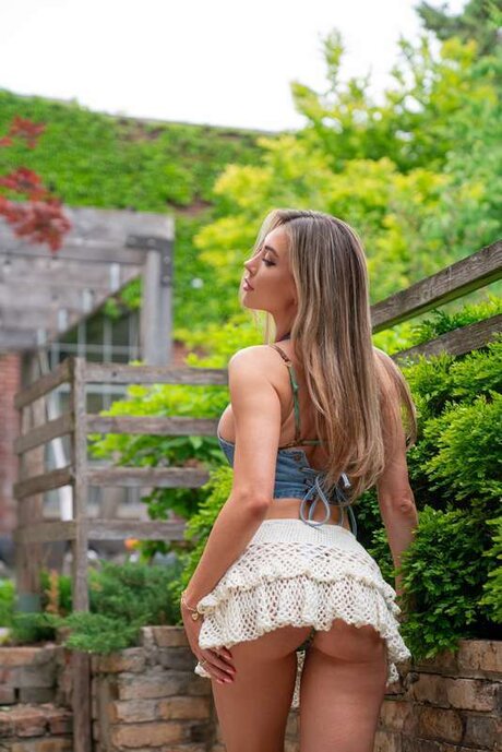 Serena Solace high quality model img