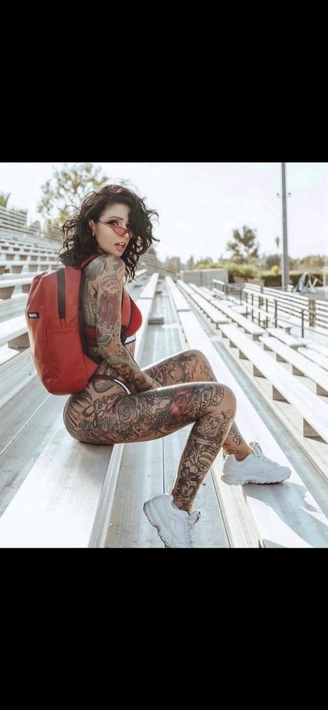 Mr Estrella star nude photos