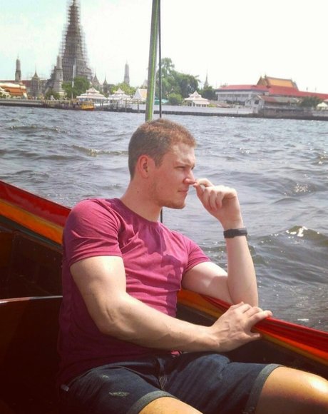 Pedro Ormazabal Gonzalez naked model photo