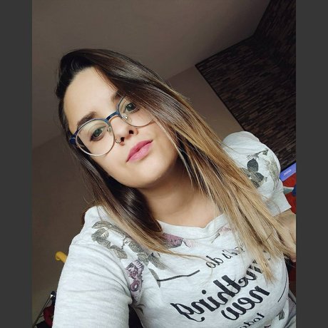 Peque a Sonia star high quality pictures