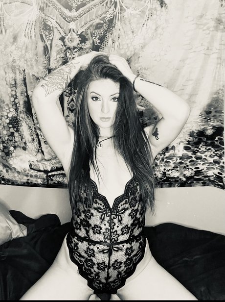 Tattooed Rogue model pornographic photos