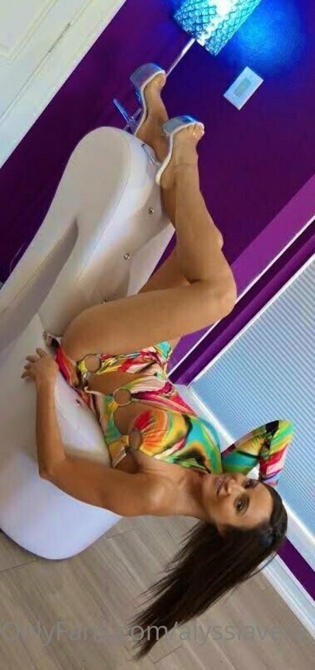 alyssia vera porn model archive