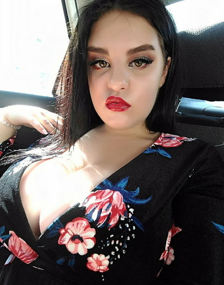 Anna Sivona star sexy image