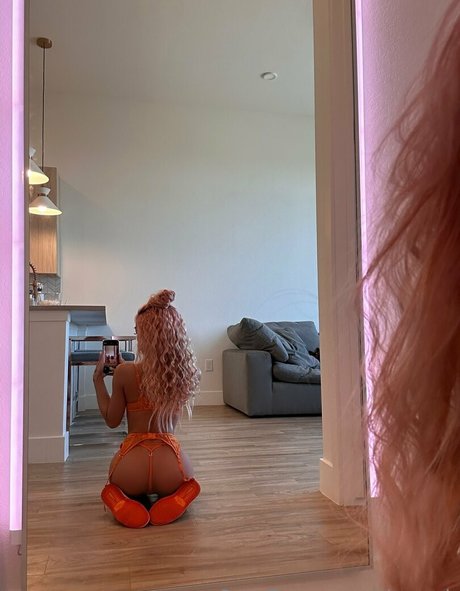 xxx milf onlyfans free nude image