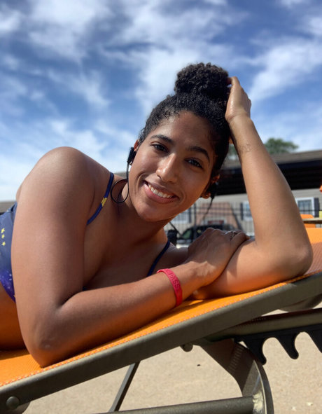 Marti Belle sexy actress galleries