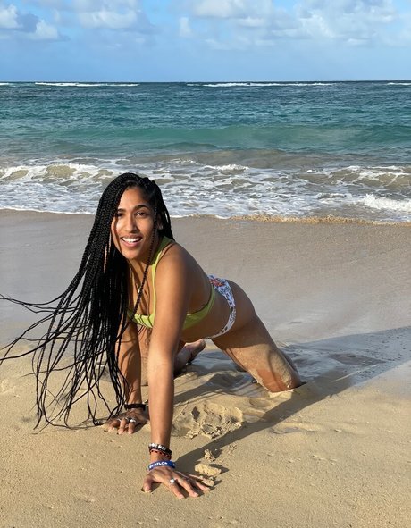 curly ebony onlyfans nudes image