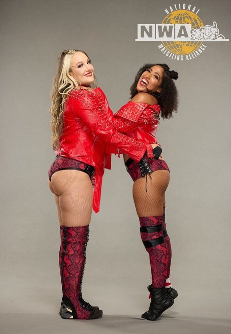 curvy girls onlyfans sexy nudes photos