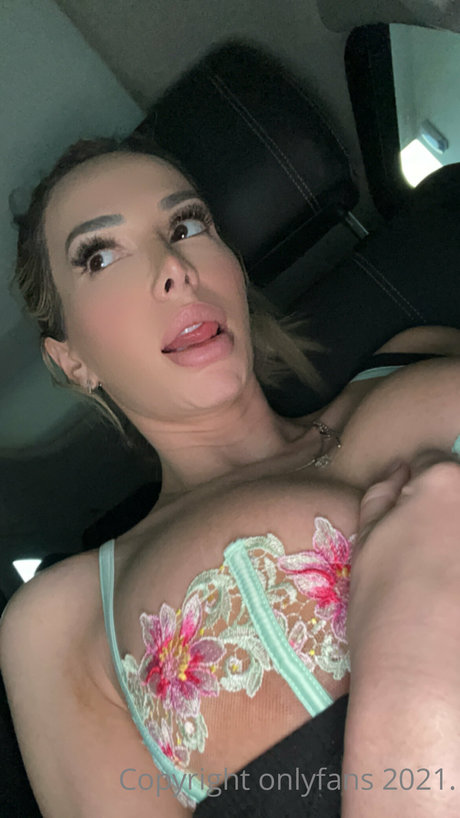 huge shemale onlyfans hot sexy archive