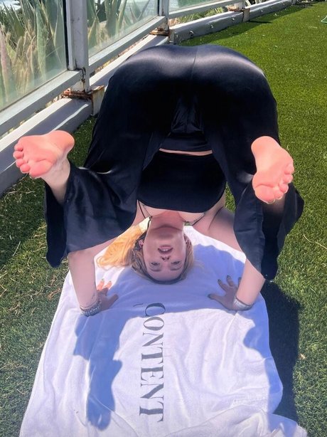 Emily Anne Gordon perfect star photo