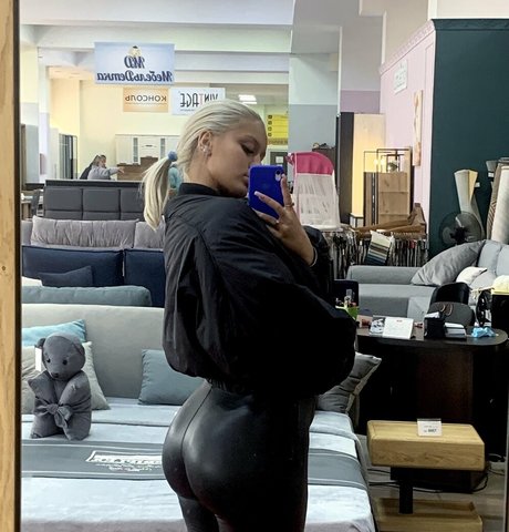 Alkonawt best actress photo