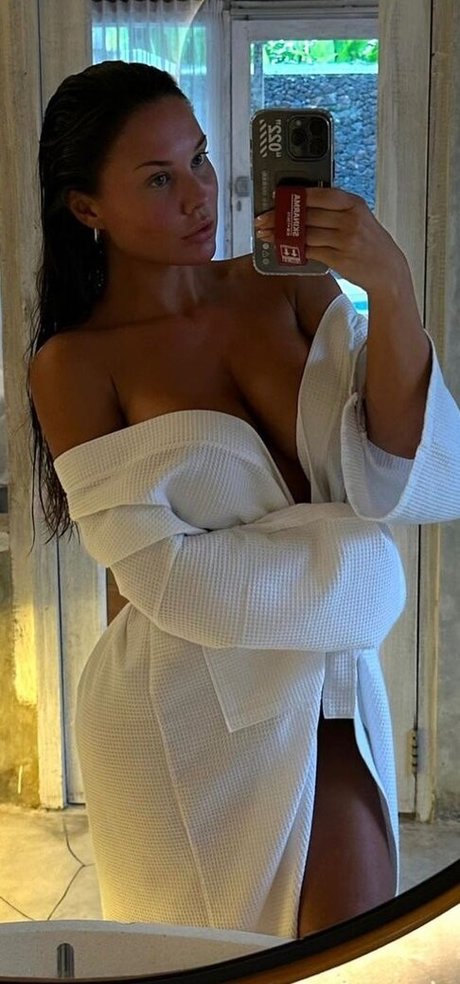 fat tits onlyfans sexy images