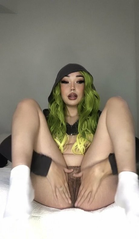 ulildevil star adult img