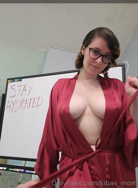 Kibas Mom hot pornstar images