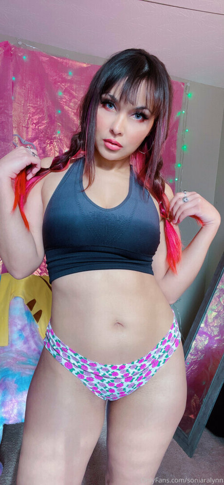 Soni Aralynn star pretty photo