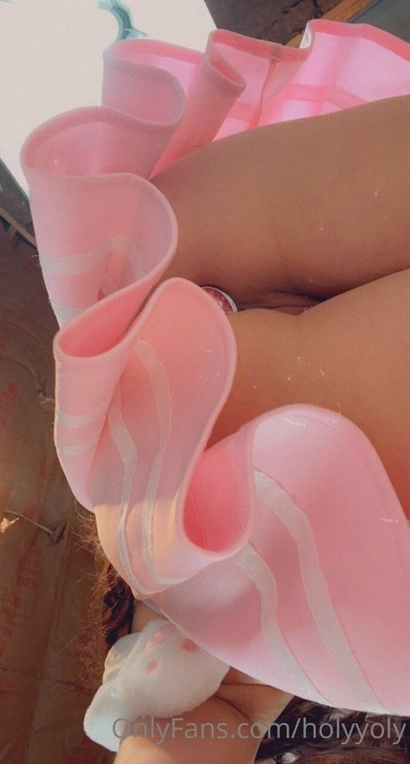 Holyyoly sex model img