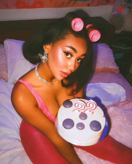 llleasy star art pic