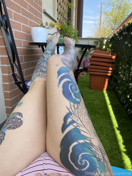 Yanasinner porn model images