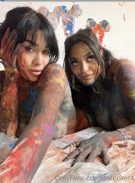 Tori Ross model naked picture