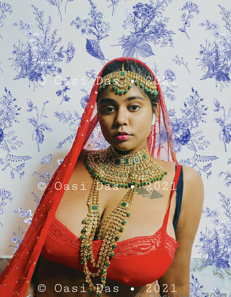 Oasi Das model naked img