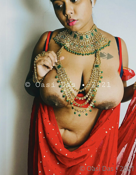 Oasi Das star nude photo